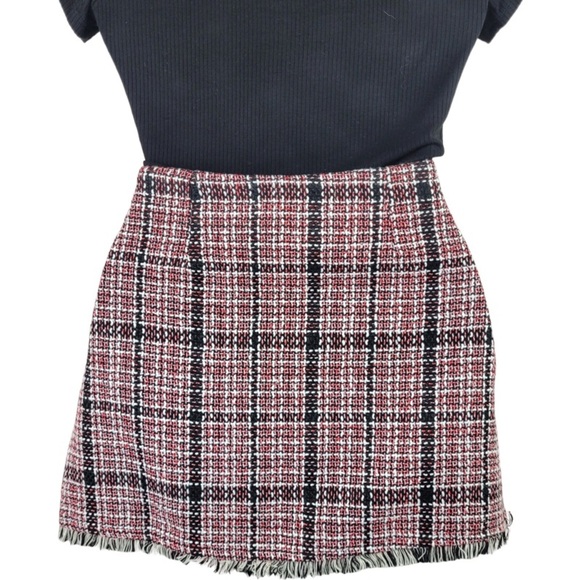 NWT Chicwish white Red Tweed mini skirt size M - Picture 11 of 11